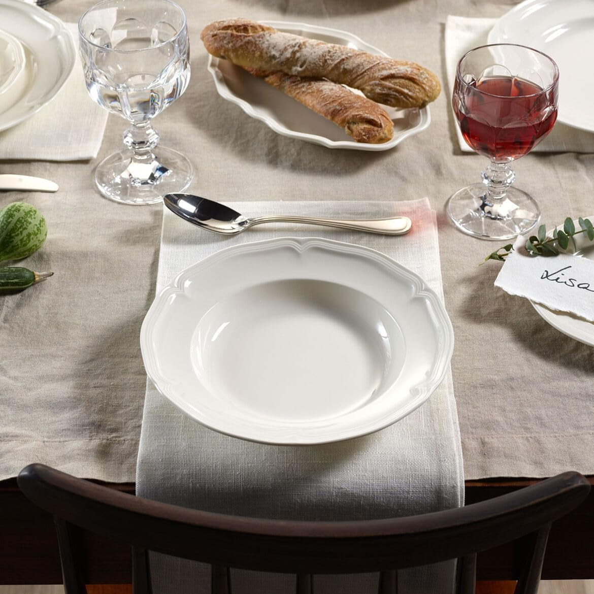 Villeroy & Boch Manoir 18-Piece Dinnerware Set, Plates & Bowls, Premium Porcelai