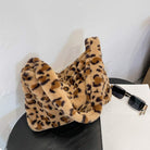 YFGBCX Plush Underarm Bag, Ladies Fluffy Shoulder Bag, Women Y2K Furry Purse Fluffy Tote for Autumn and Winter