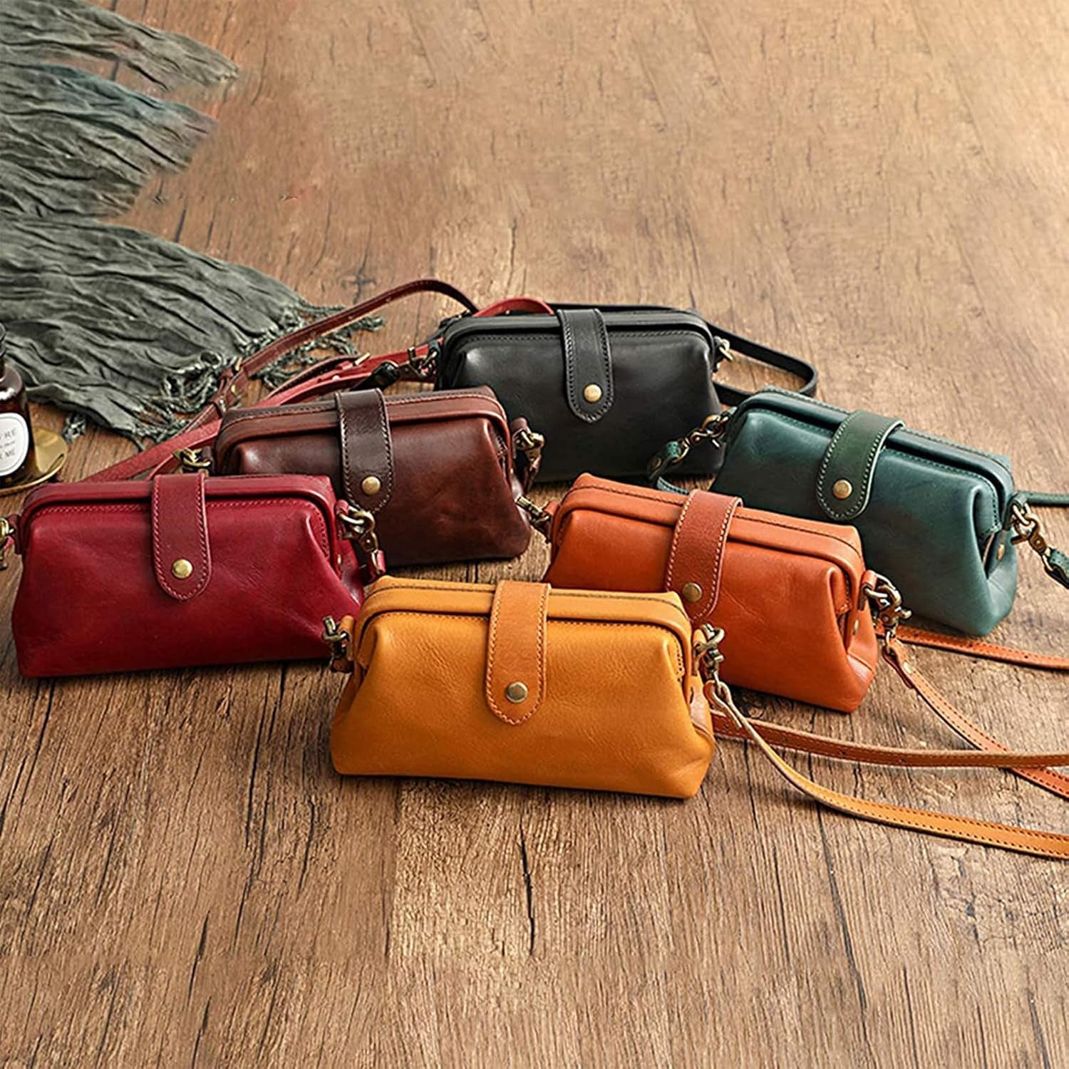 Vintage Doctor Bag Purse for Women – Handmade Leather Shoulder Bag, Retro Crossbody, Small Barrel Travel Handbag