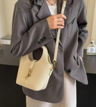 Women Bucket Bags PU Leather Hobo Bag Fashion Shoulder Crossbody Vintage Tote Small Handabg Purse (Beige, W23*H15*D13 Cm)