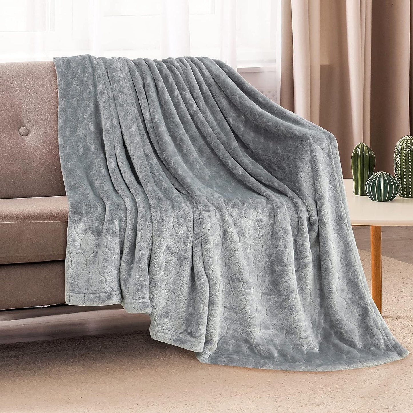 TOONOW Fleece Blanket Super Soft Cozy Throw Blanket 50" X 60", Lightweight Fuzzy Comfy Textured Flannel Blanket Warm Plush Throw Blankets for Couch, Sofa, Bed, Camel