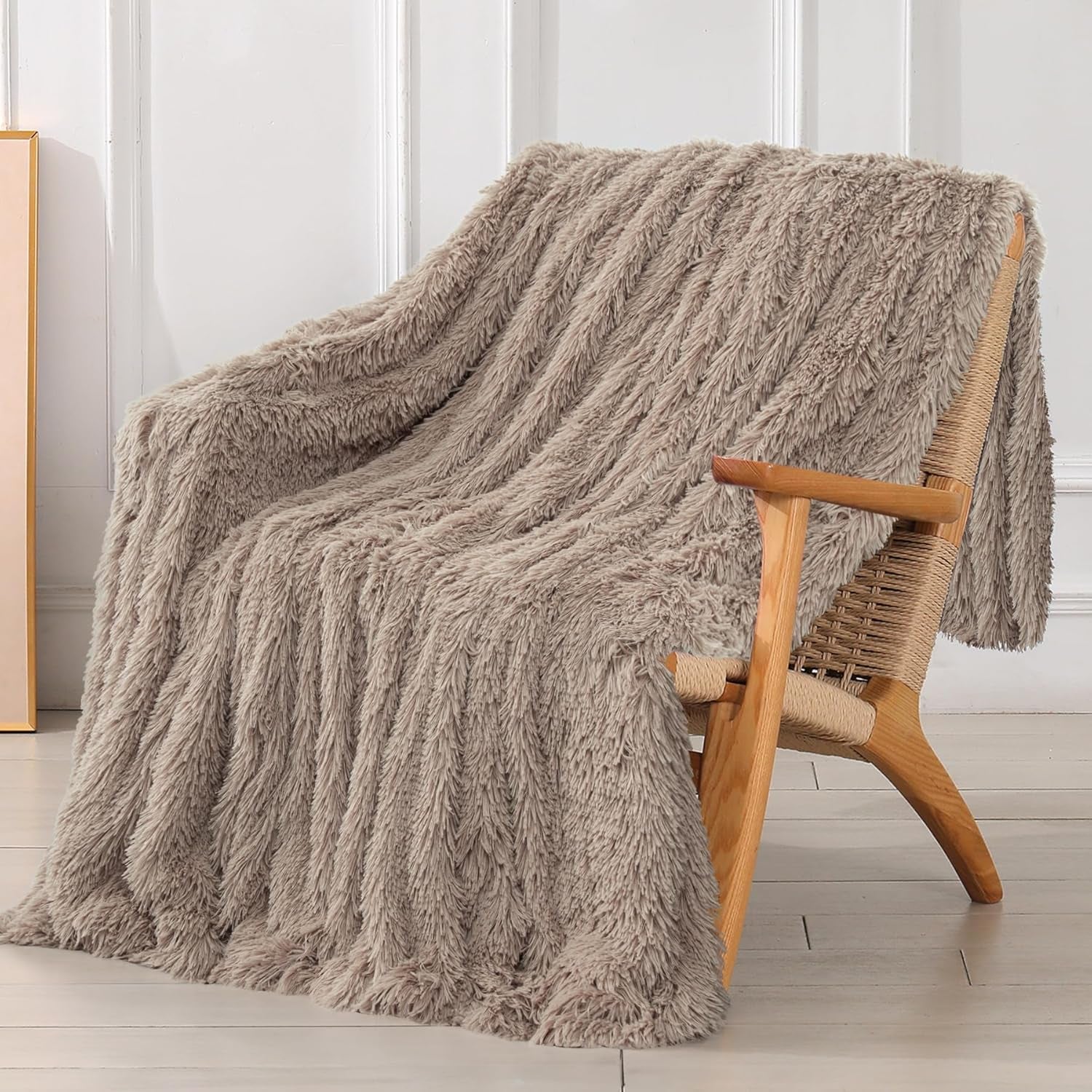 Tuddrom Decorative Extra Soft Faux Fur Throw Blanket 50"X60",Solid Reversible Fuzzy Lightweight Long Hair Shaggy Blanket,Fluffy Cozy Plush Fleece Comfy Microfiber Blanket for Couch Sofa Bed,Khaki